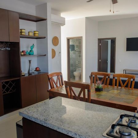 2Br/2Ba Condo 1 Block To Ocean! - Unit 6 Mazatlán Εξωτερικό φωτογραφία